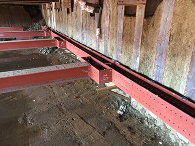 ハンマーストラットの施工状況